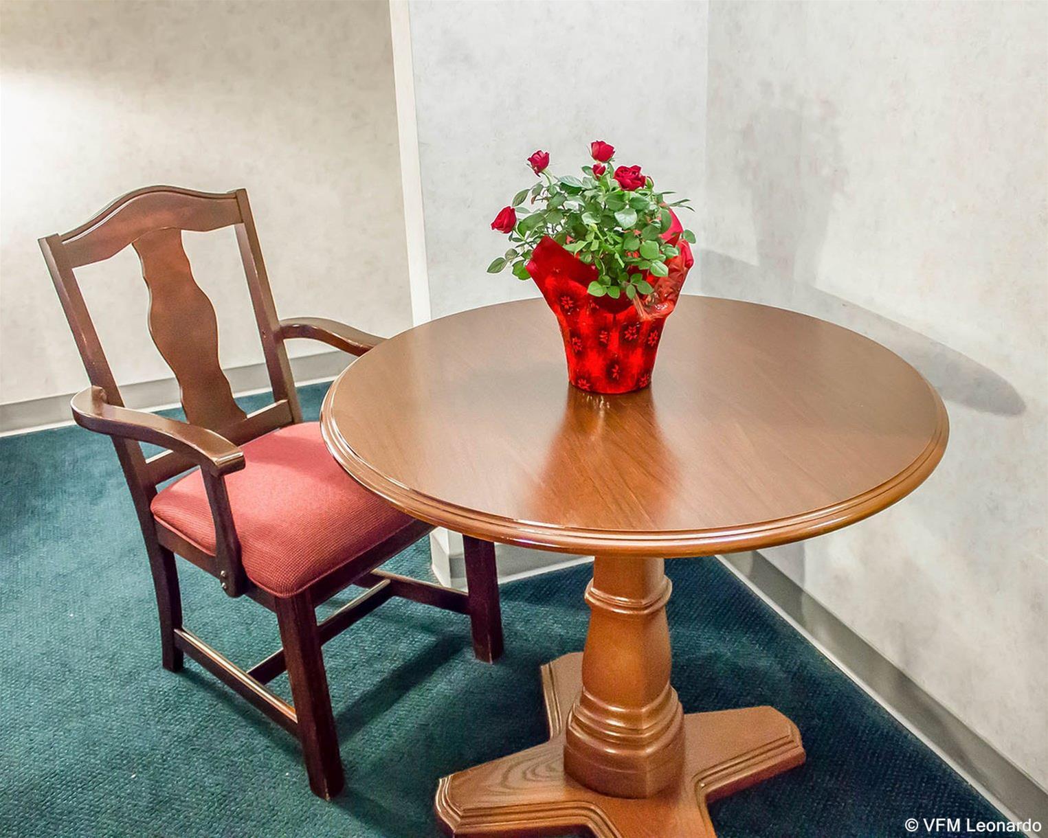 Econo Lodge Hicksville Bagian luar foto