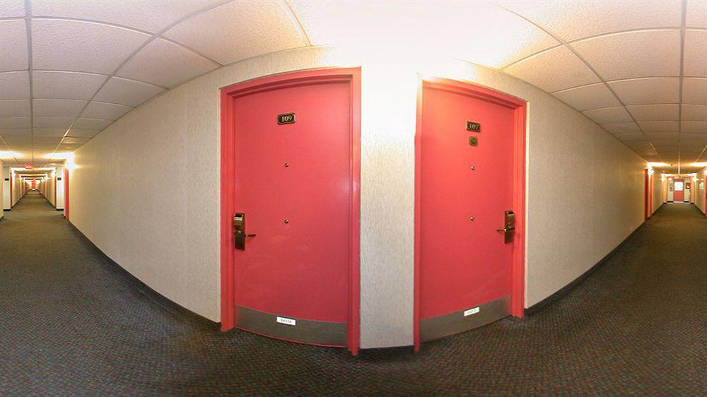 Econo Lodge Hicksville Bagian luar foto